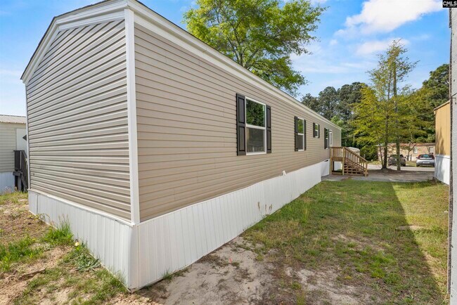 Building Photo - 600 Ermine Rd