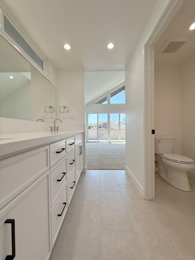 Building Photo - Greenbrook Estate Home