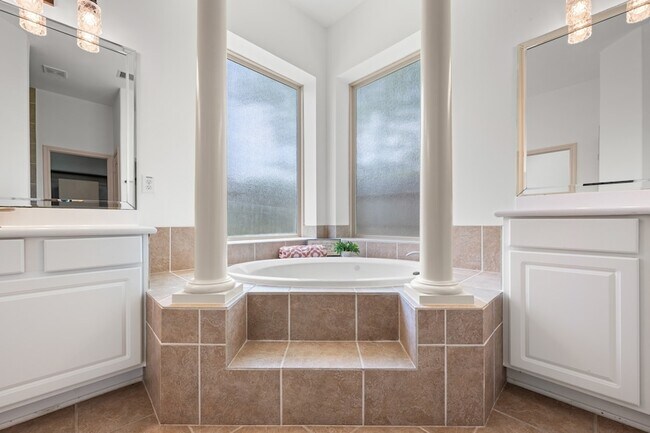 Building Photo - 4603 Red Hawk Ct