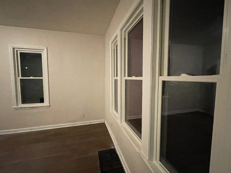 Building Photo - 6121 12th Ave