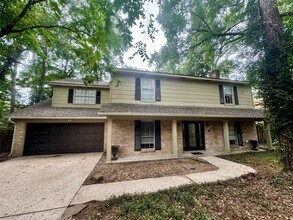 Building Photo - 2824 S Logrun Cir