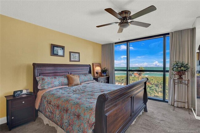 Building Photo - 10410 S Ocean Dr