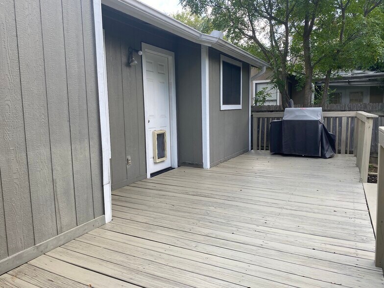 Back Porch - 9802 Briar Ridge Dr