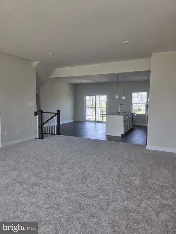 Building Photo - 703 Kalmar Ln