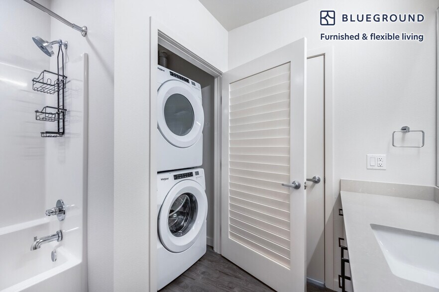 Building Photo - 1955 129th Ave NE