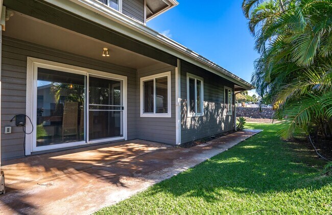 Building Photo - Beautifully Appointed Fully Furnished 4 bedroom/3 bathroom Kuau BayView House w/ Ocean views