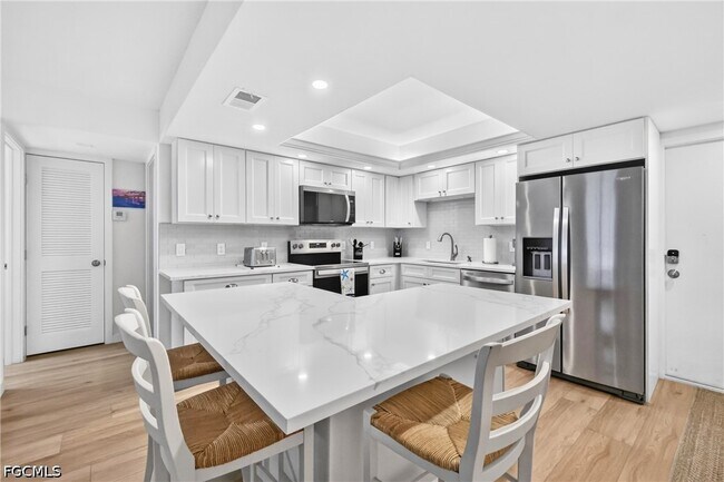Building Photo - 100 Estero Blvd