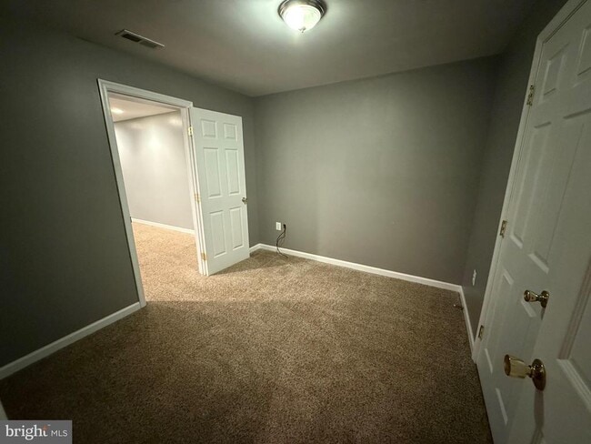 Building Photo - 18 Brushy Creek Cir