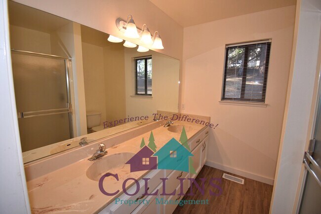 Building Photo - 15099 Fay Rd