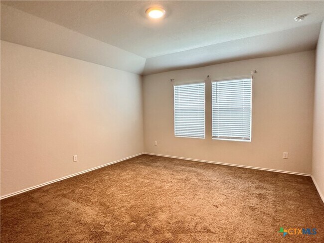 Building Photo - 101 Calgary Ln