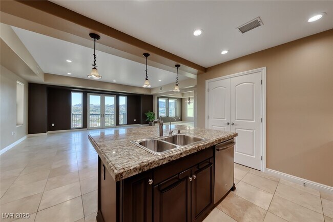 Building Photo - 64 Strada Principale