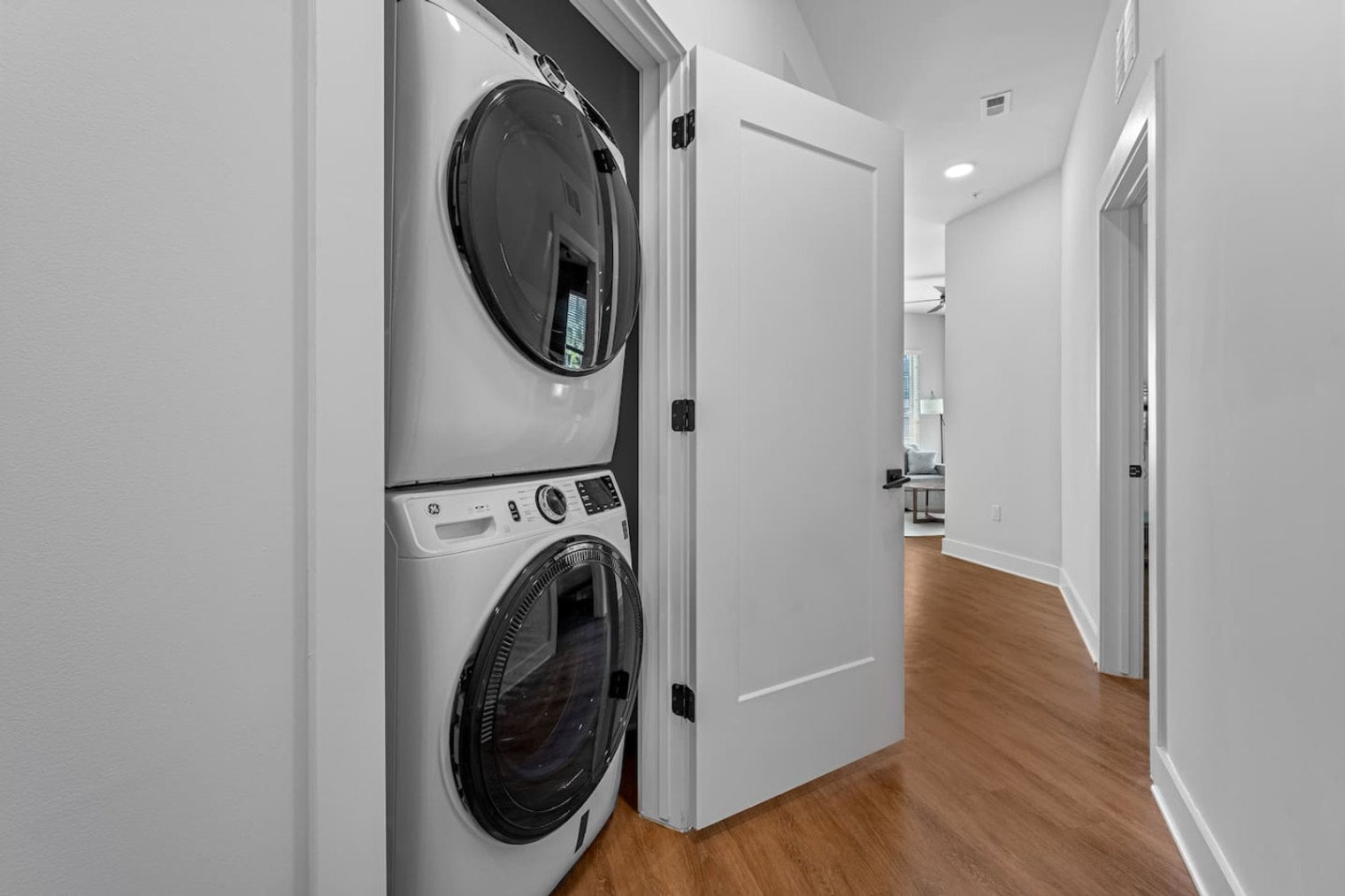 Building Photo - 3302 W Gray St