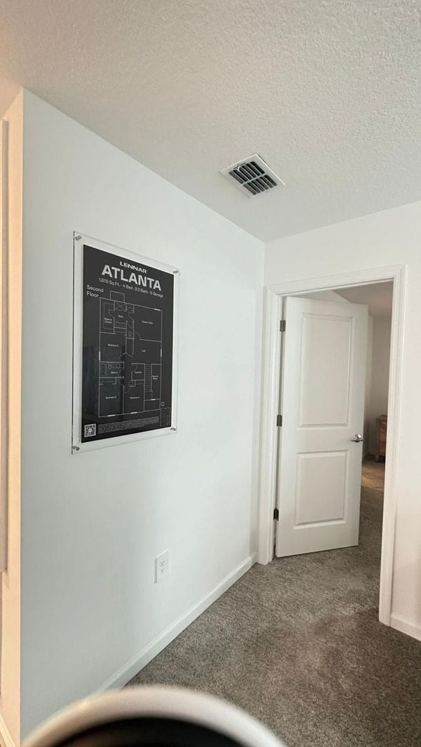 Building Photo - Bright & Open 4 Bed, 2 Bath Residence in Davenport!