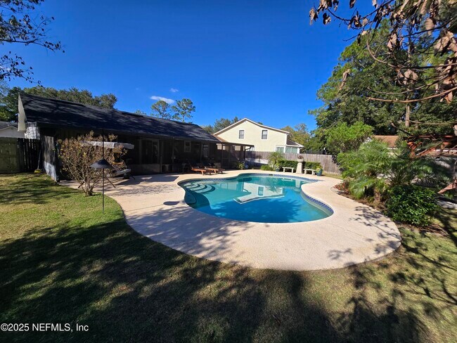 Building Photo - 7769 Andes Dr