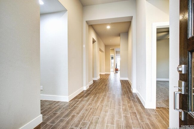 Building Photo - 1038 Cadogan Squire