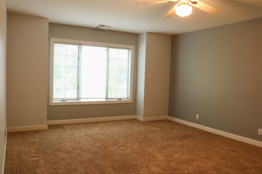 Building Photo - 1621 Santa Ana Ct