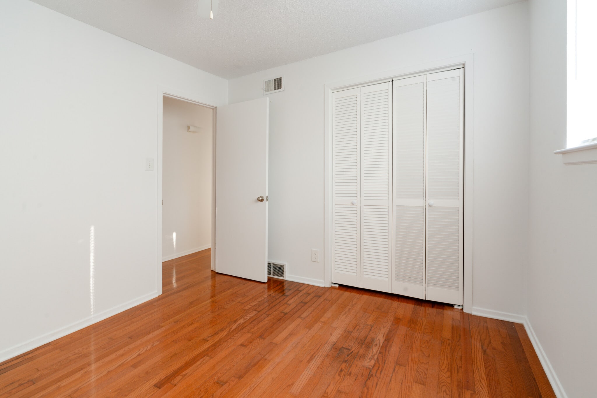 Building Photo - 1337 Vinton Ave