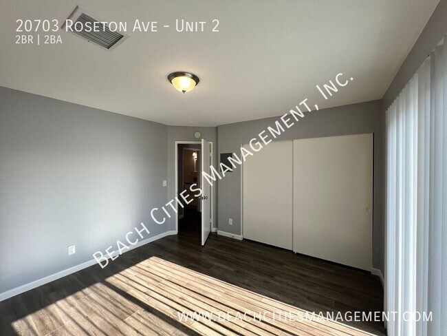 Building Photo - 20703 Roseton Ave