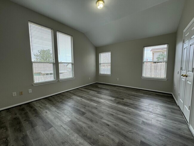 Building Photo - 13196 Miller Ln