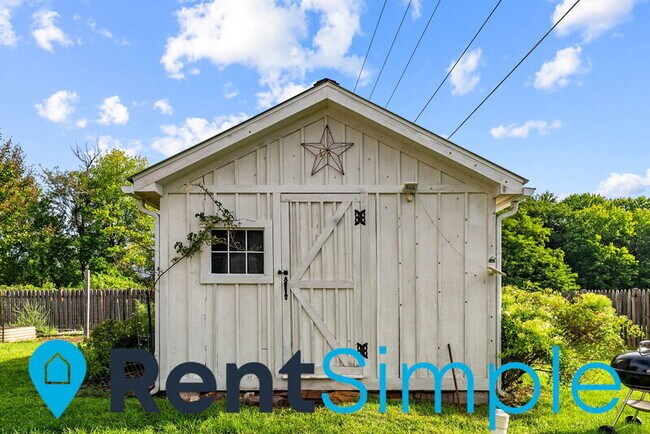 Building Photo - 5112 Broad Run Church Rd