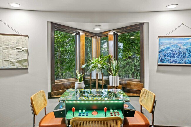 Building Photo - 1816 Bear Spgs Wy