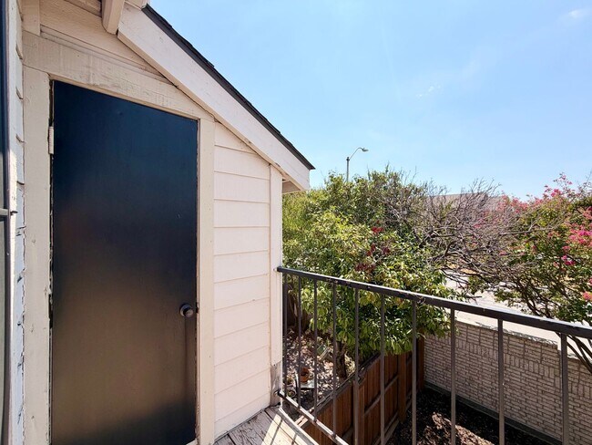 Building Photo - 3635 Garden Brook Dr