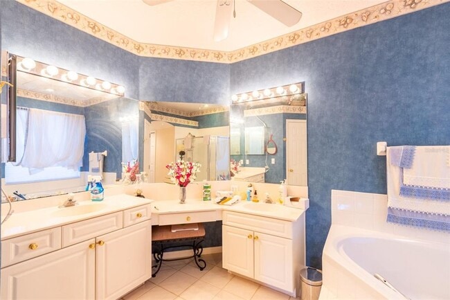 Building Photo - 497 Pickfair Terrace