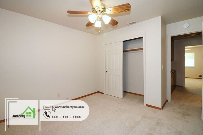 Building Photo - 1844 Breckenwood Dr