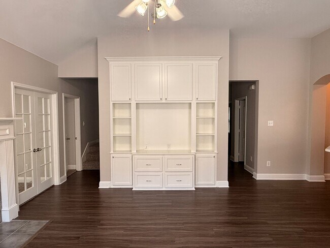 Building Photo - 3105 Whispering Pine Blvd