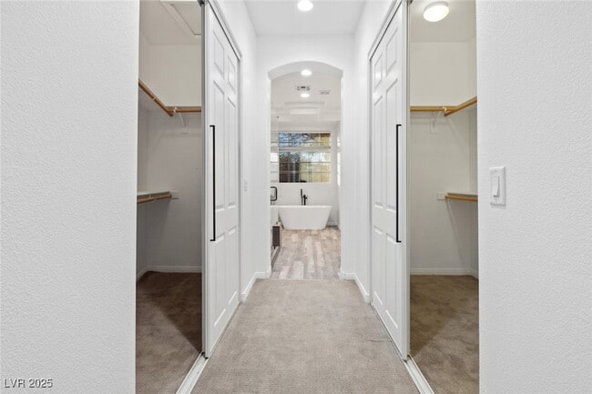 Building Photo - 4630 Laguna Vista St