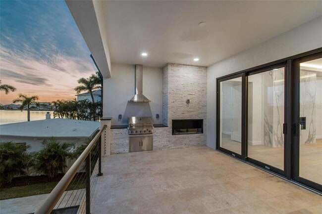 Building Photo - 3 Treasure Ln