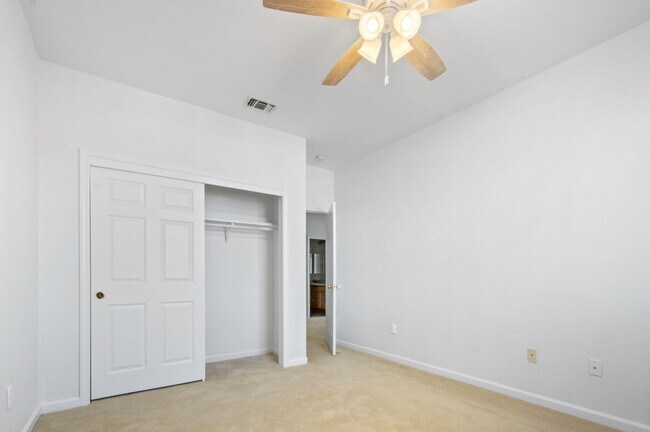 Building Photo - 991 Zephyr Ct