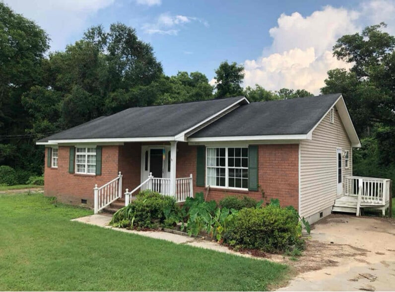 Building Photo - 2575 Recreation Rd
