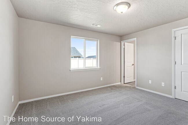 Building Photo - 3 br, 2 bath House - 6107 Whatcom Ave