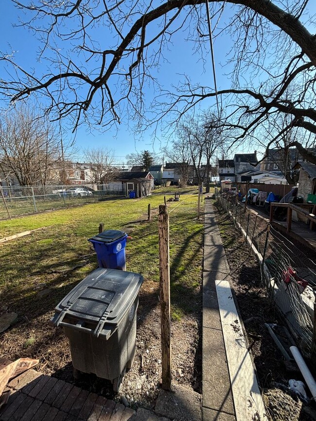 Building Photo - Newly Renovated 4 Bedroom, 1.5 Bath in Pottstown