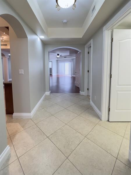 Building Photo - 4241 N Ocean Blvd