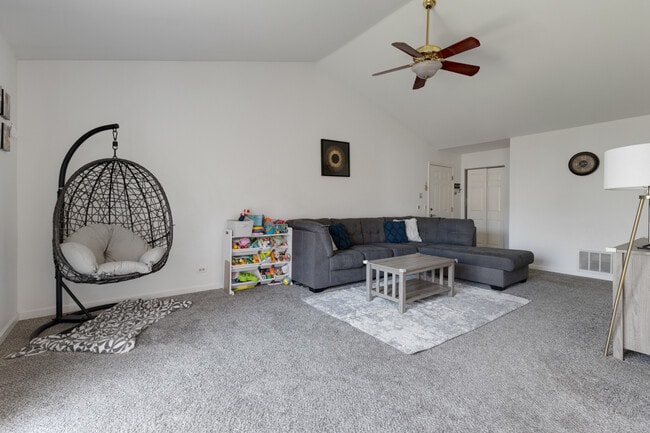 Building Photo - 204 Dublin Ln