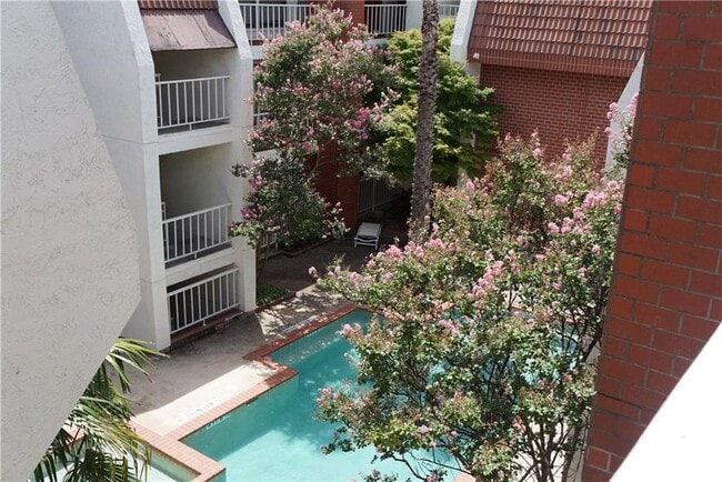 Building Photo - 3115 Helms St