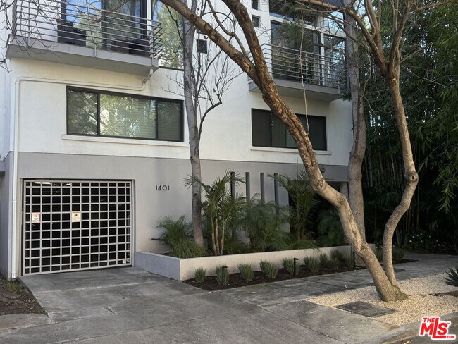 Building Photo - 1401 Camden Ave