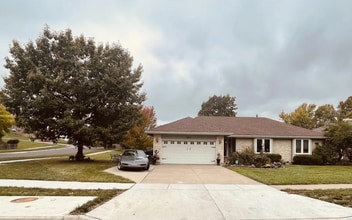 Building Photo - LOOK AT THIS GEM!  Schedule A Tour Today!!
