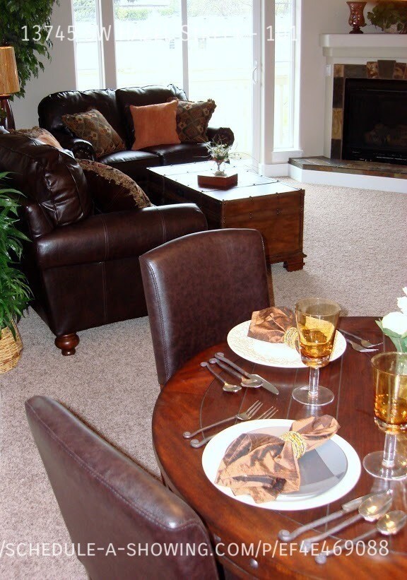 Building Photo - 3BDRM 2.5BTH Condo End Unit, garage, gas F...