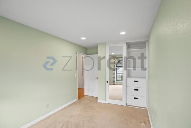 Building Photo - 4484 George Oaks Dr