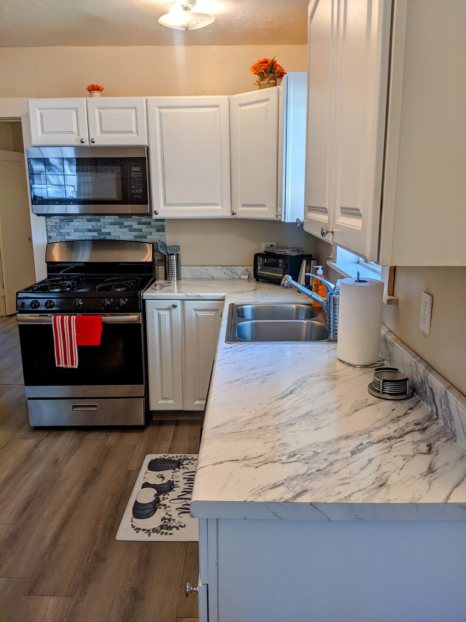 Kitchen - 60 Foss St
