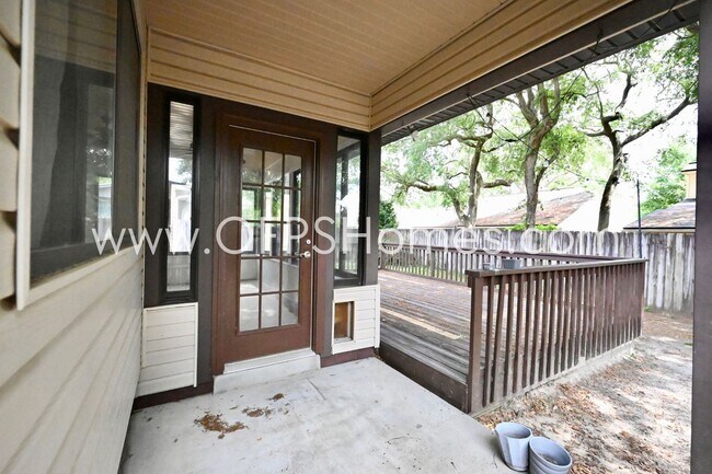 Building Photo - Ranch Style Home in Niceville