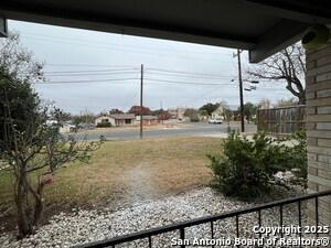 Building Photo - 311 E San Antonio Ave