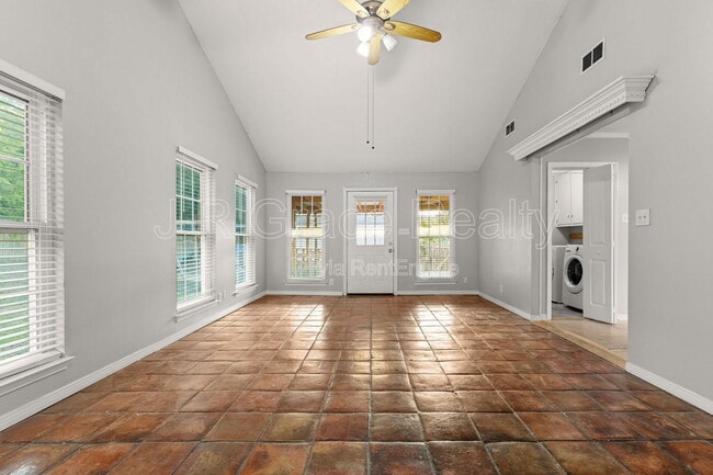 Building Photo - 1308 White River Dr