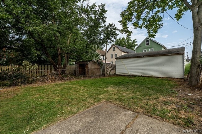 Building Photo - 212 Lockwood Ave