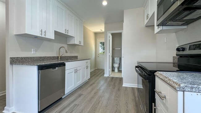 Building Photo - 2503 Gosnold Ave