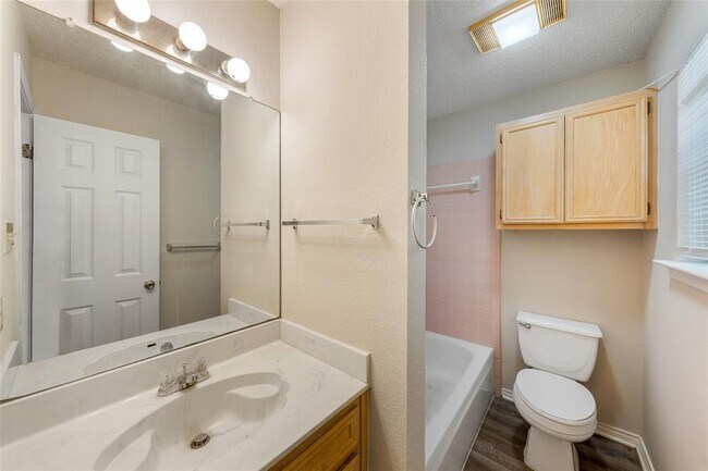 Building Photo - 1717 Parkfield Cove