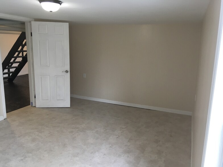 Building Photo - 4561 Mt Troy Rd